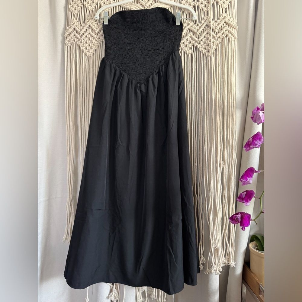 Black Strapless Smocked Sundress – Size S (EUC)